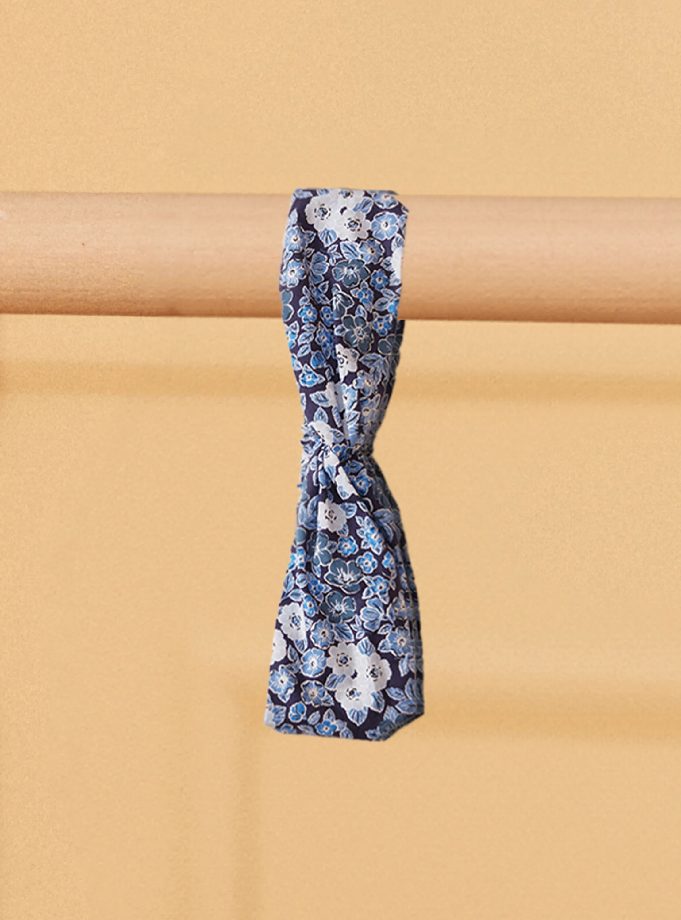 Store Sergent Major Blue and white headband with floral print