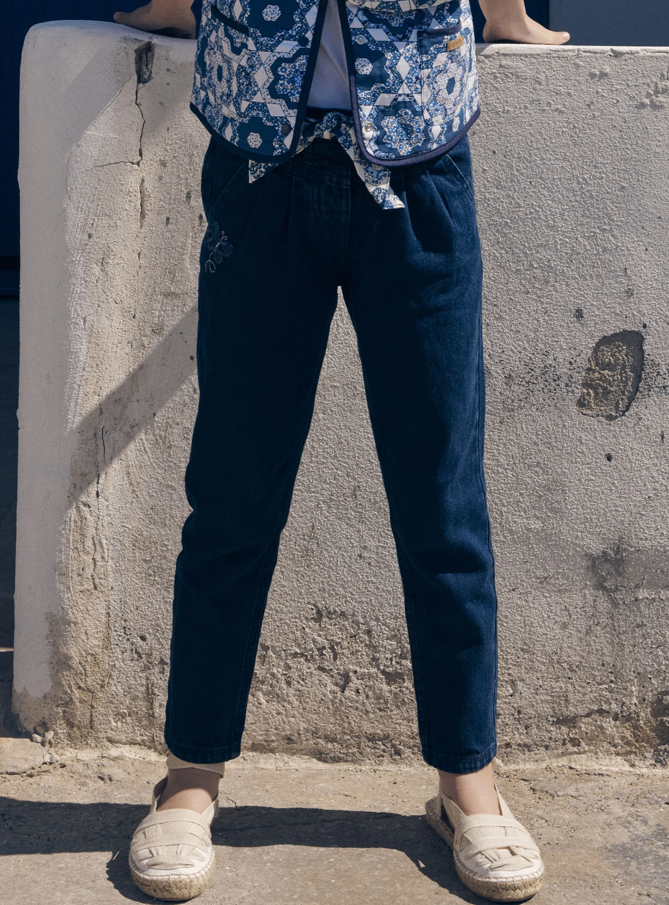 Discount Sergent Major Blue carrot jeans with floral print belt