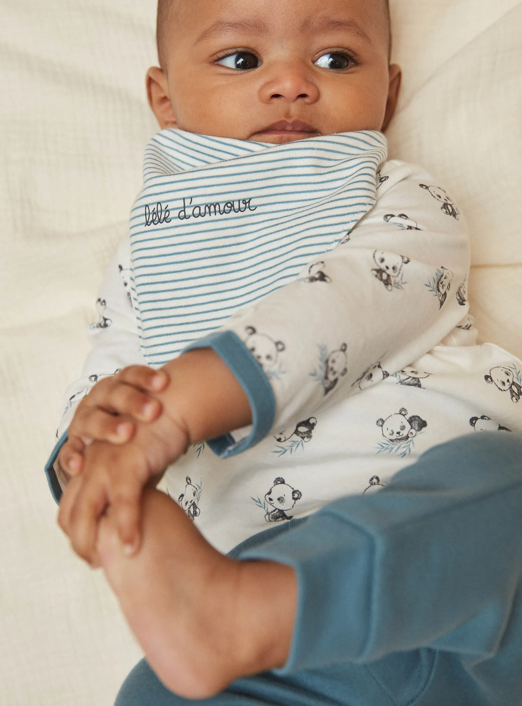 Fashion Sergent Major Ecru T-shirt, blue pants and ecru and blue bandana