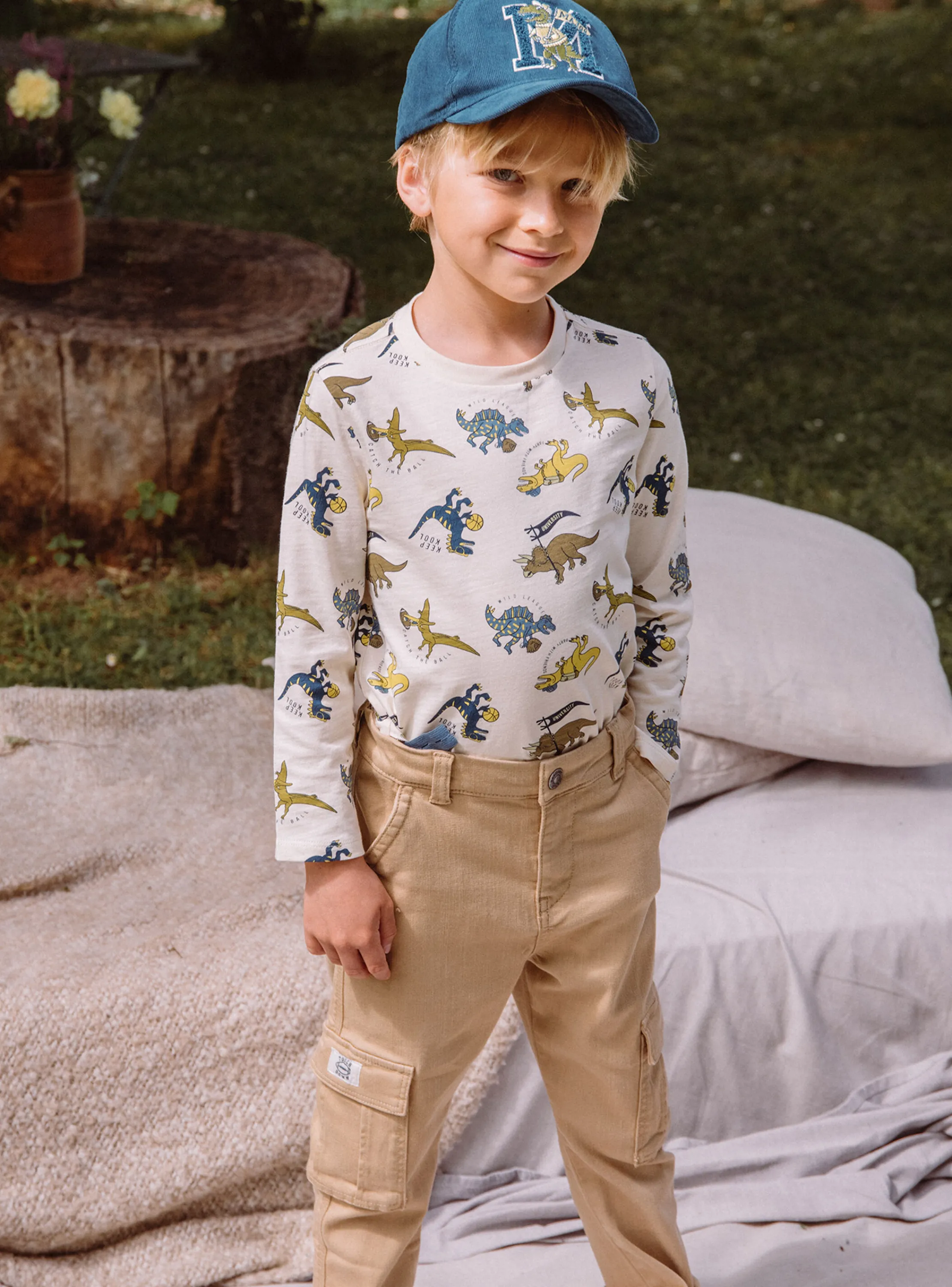 Discount Sergent Major Ecru T-shirt with dinosaur print