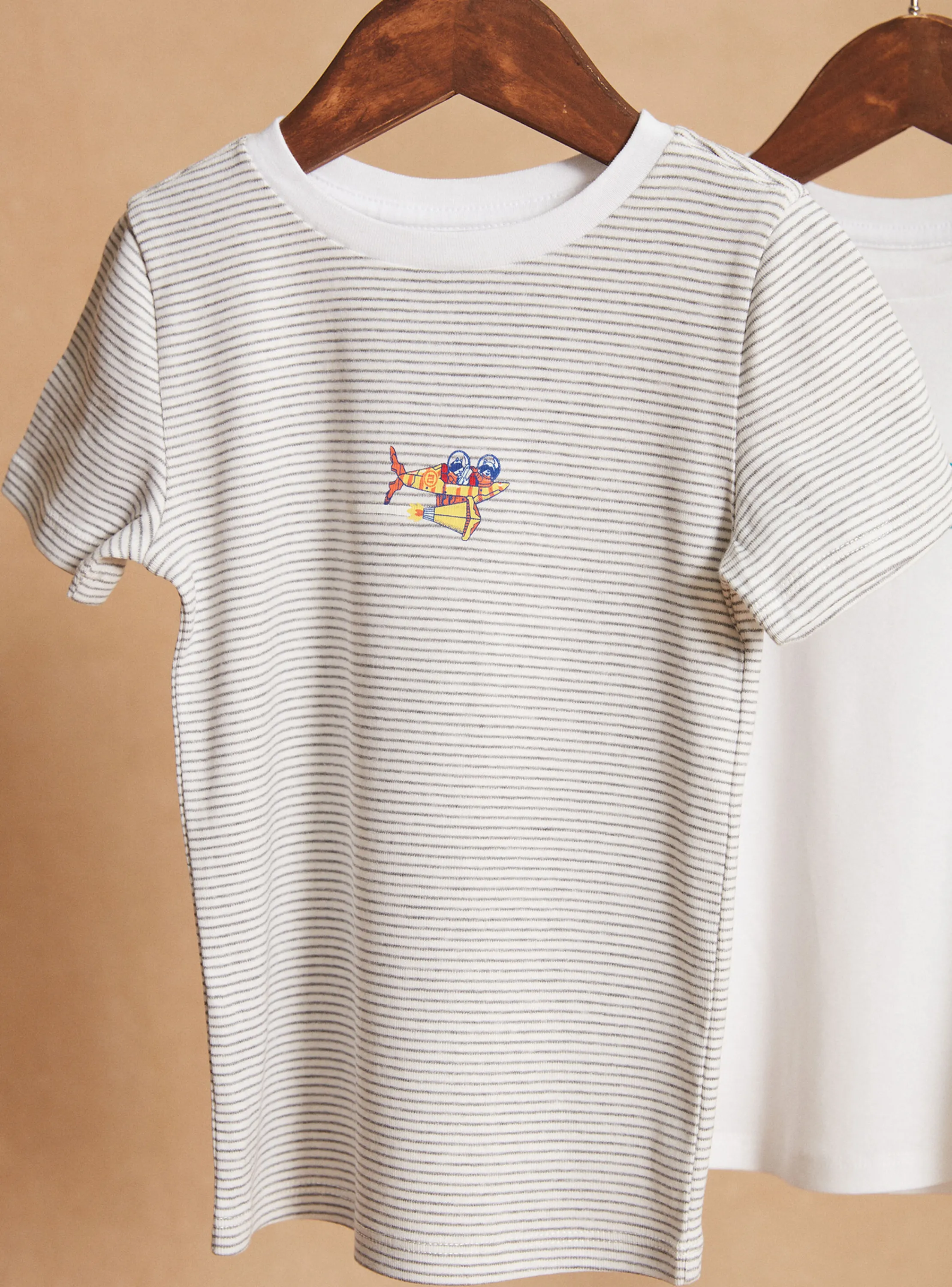 Store Sergent Major 2 ecru T-shirts with spaceship and car prints and stripes