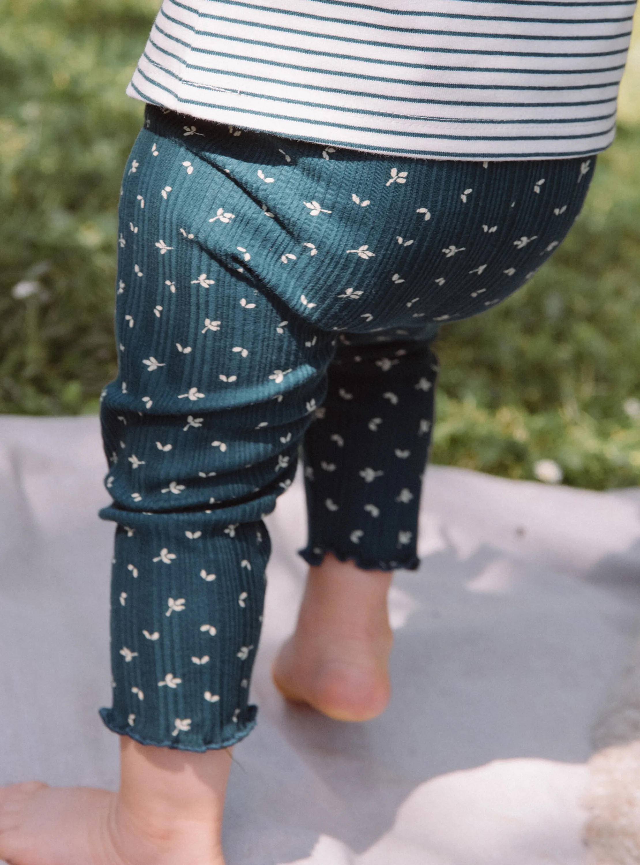 Best Sergent Major Emerald green ribbed leggings with floral print