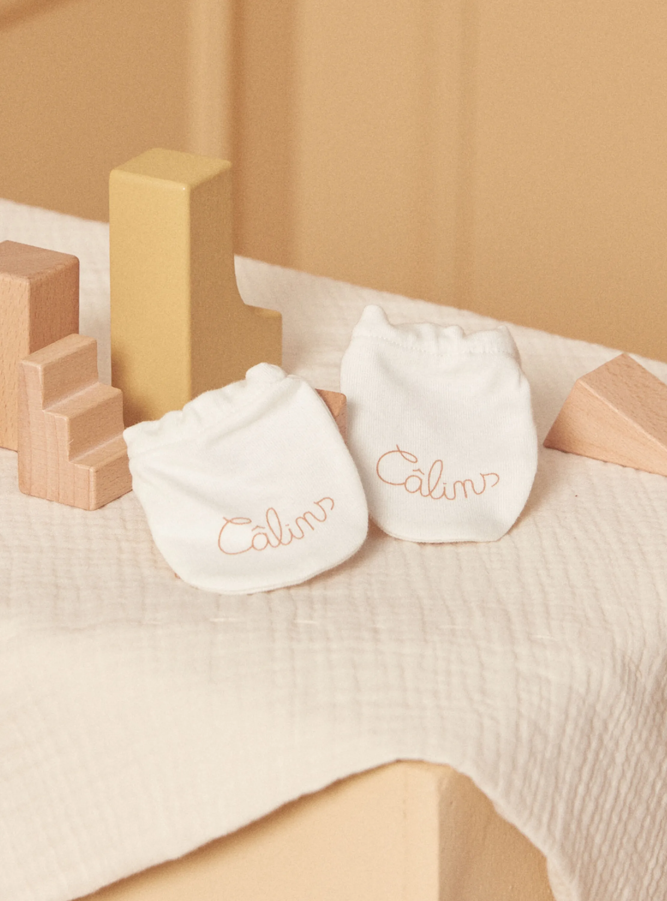 Best Sergent Major Off white NEWBORN MITTENS