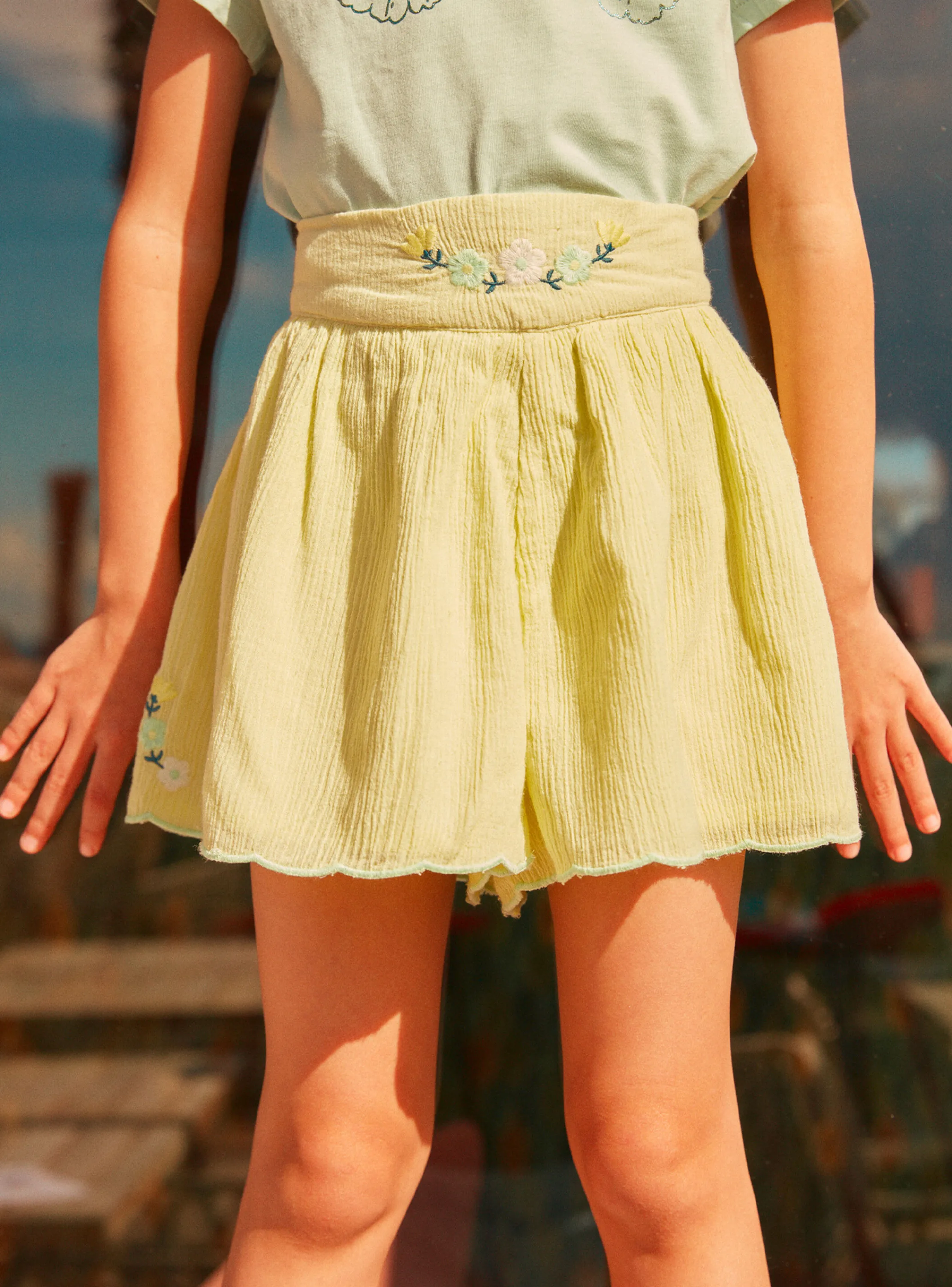 Outlet Sergent Major Pale Yellow Embroidered Shorts
