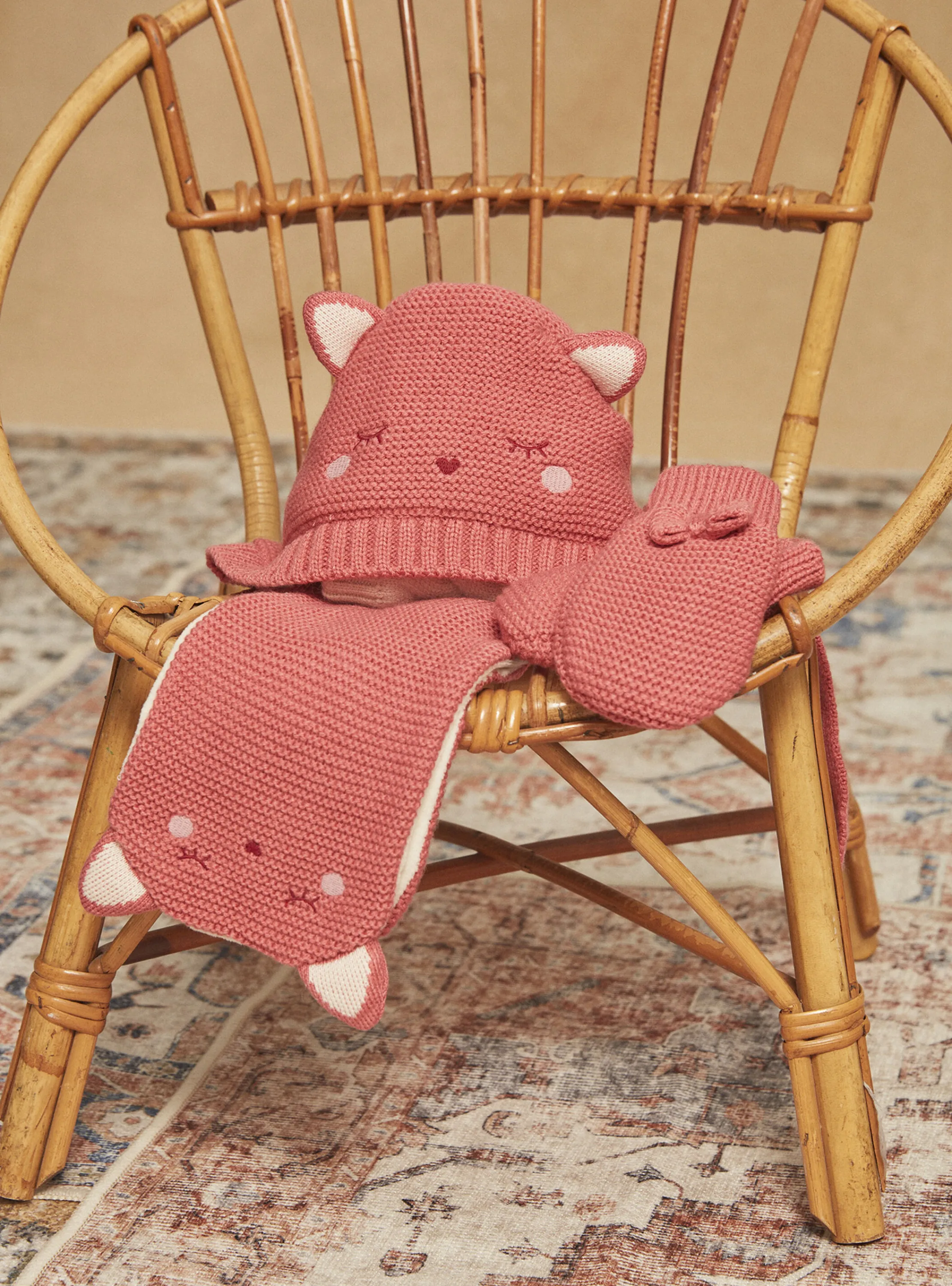 Online Sergent Major Pink knitted hat