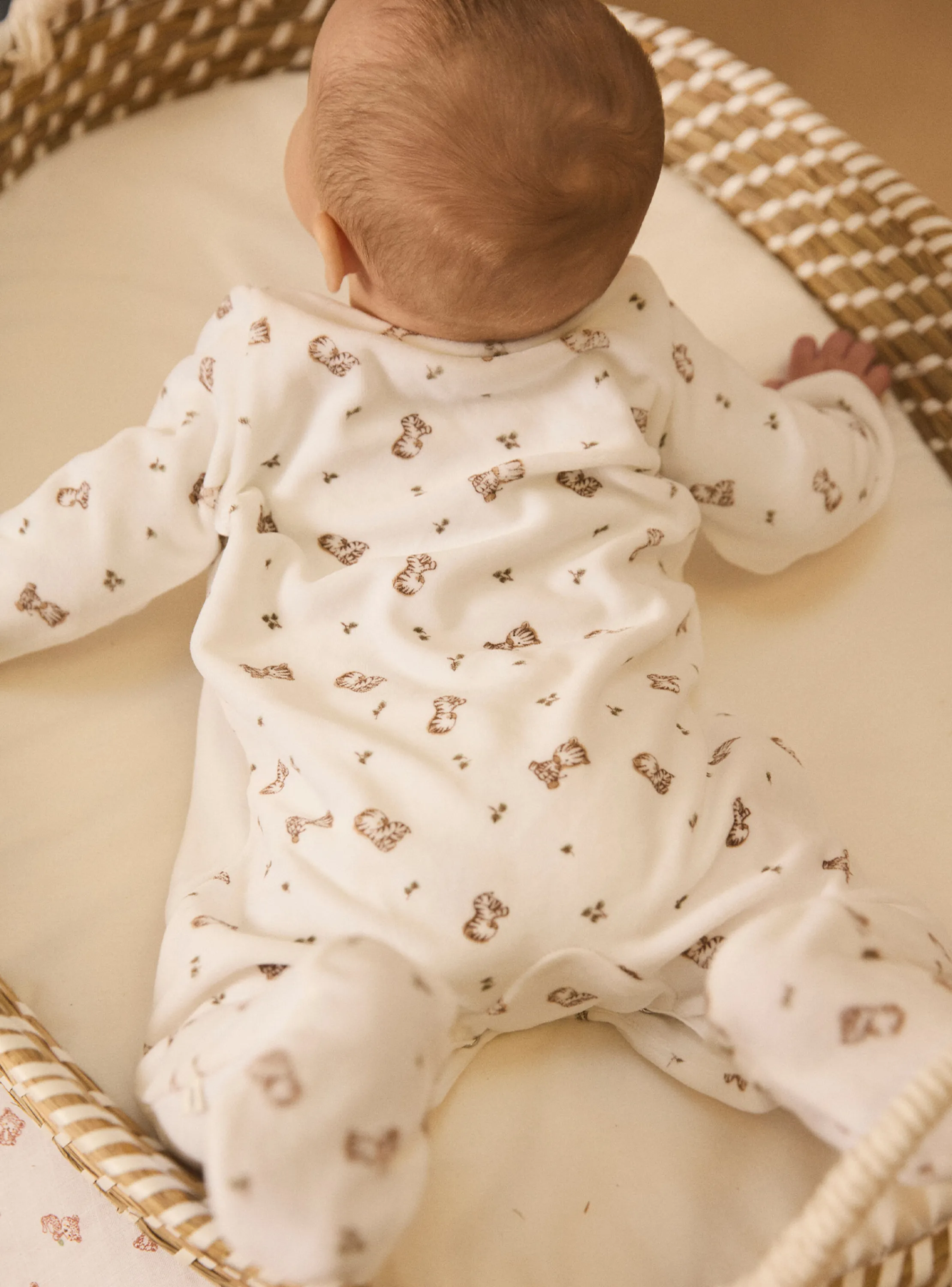 Discount Sergent Major White BABYGROW